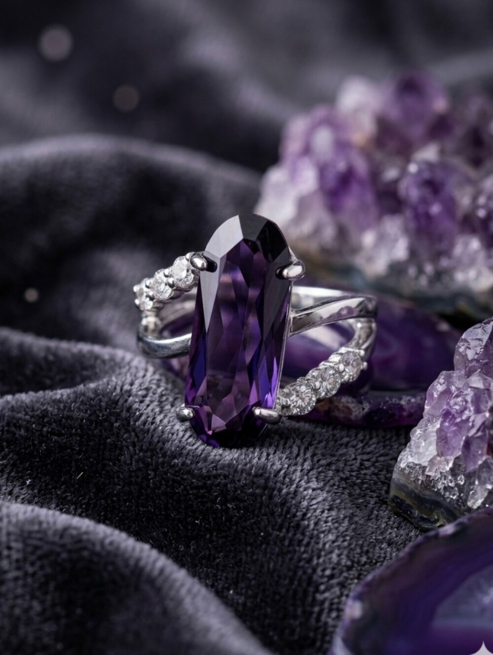 NEW ✨  Sterling Silver Elongated Amethyst Statement Cocktail Ring - Size 5